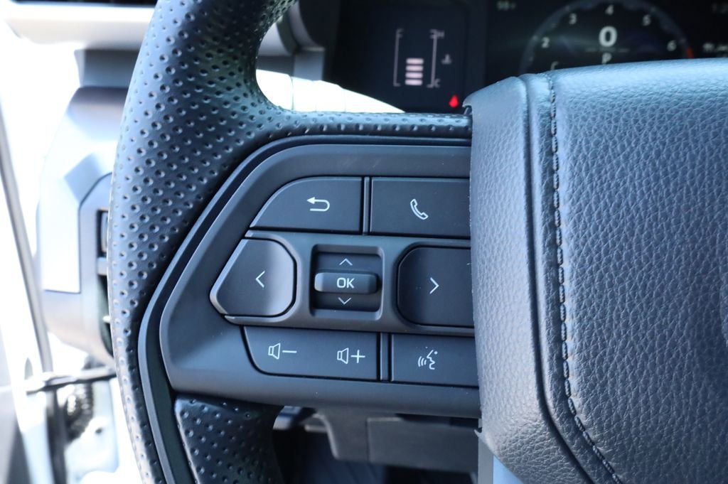 2025 Toyota Tacoma SR5 - Photo 35