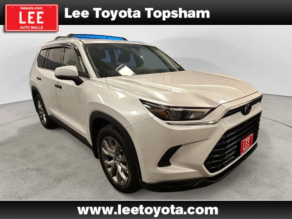 Used 2024 Pearl Toyota XLE image 7