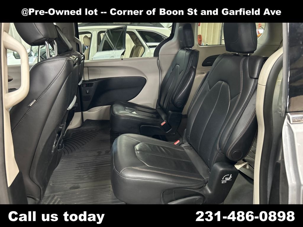 Used 2017 Silver Chrysler Touring L Plus image 21