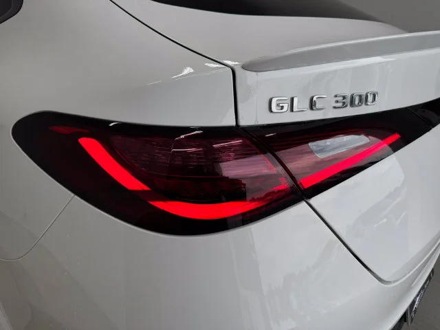 New 2026 Polar White Mercedes-Benz GLC 300 Coupe image 34