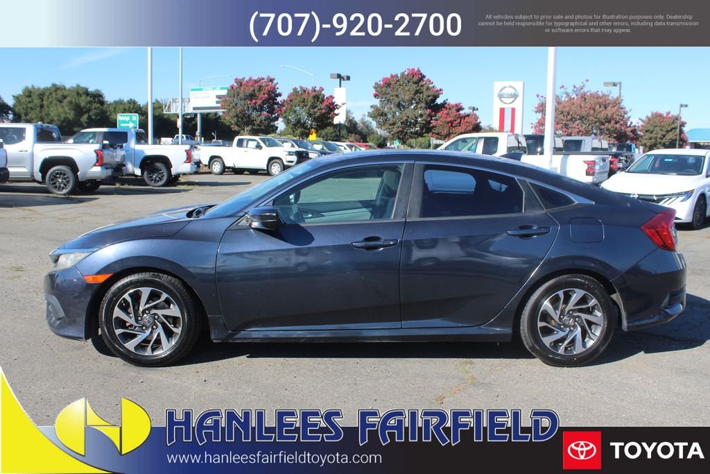 Used 2017  Honda EX image 2