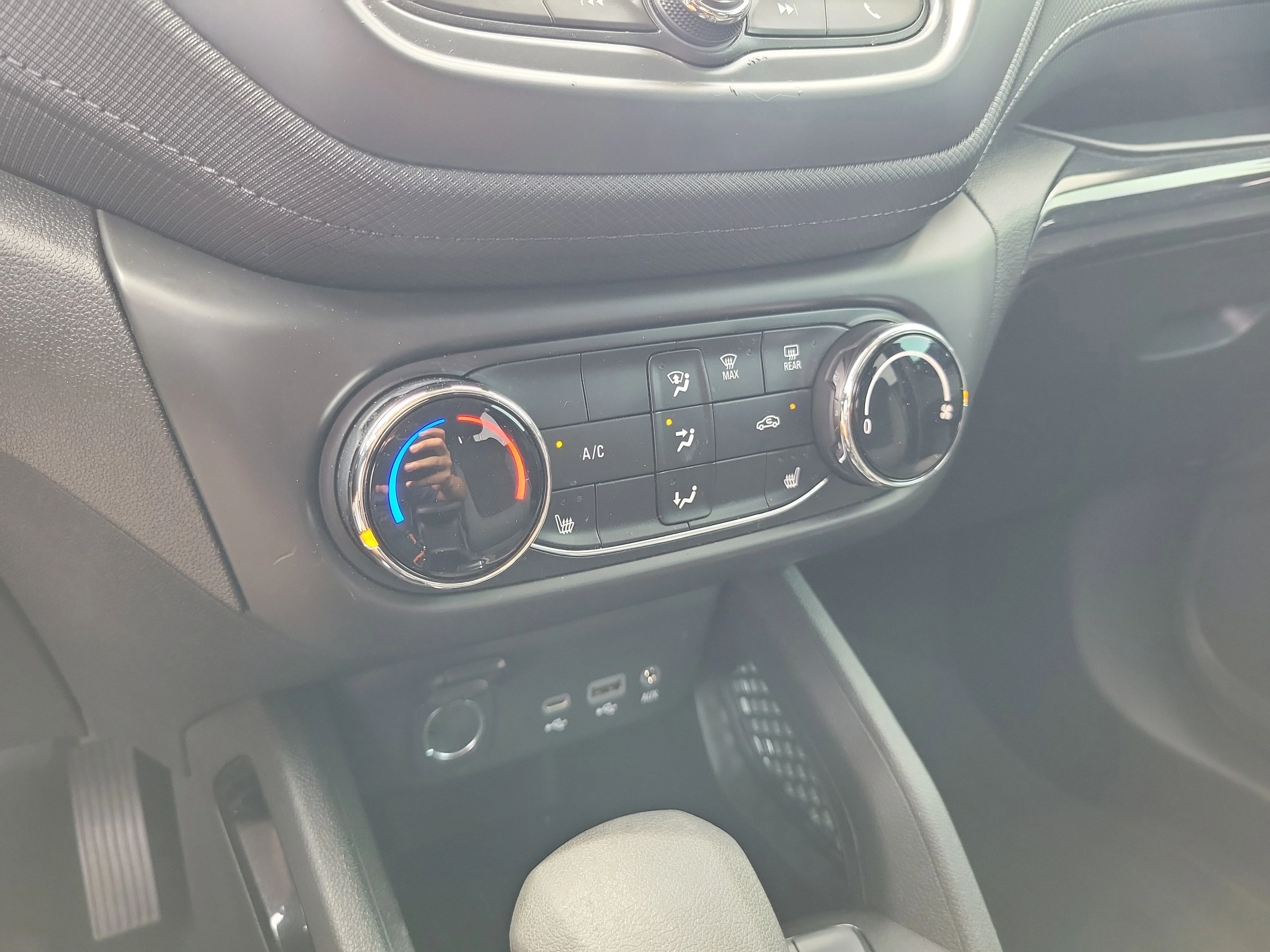 Used 2023 Summit White Chevrolet LT image 24