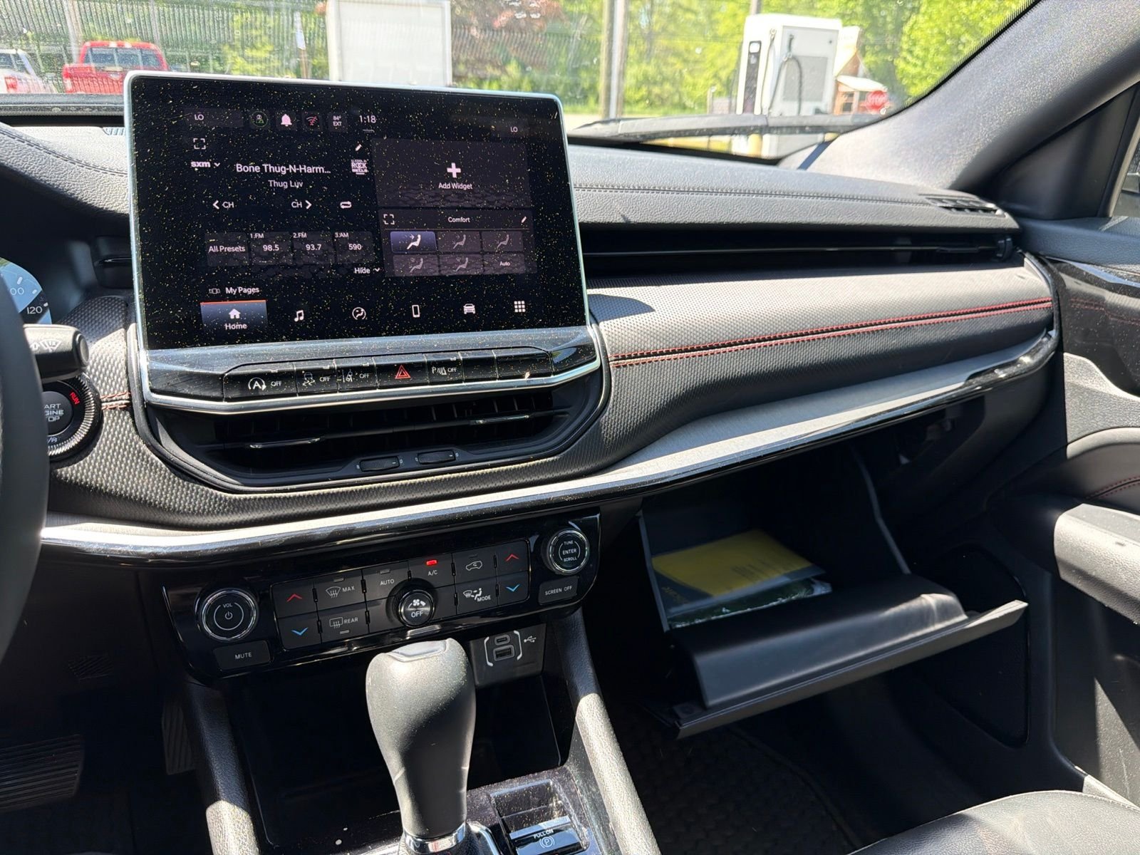 Used 2025 White Jeep Trailhawk image 24