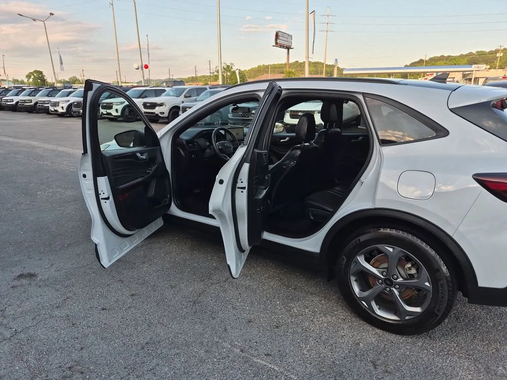 Used 2025 Space Silver Ford ST-Line image 14