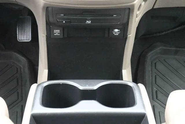 Used 2019 Lunar Silver Metallic Honda EX-L image 26