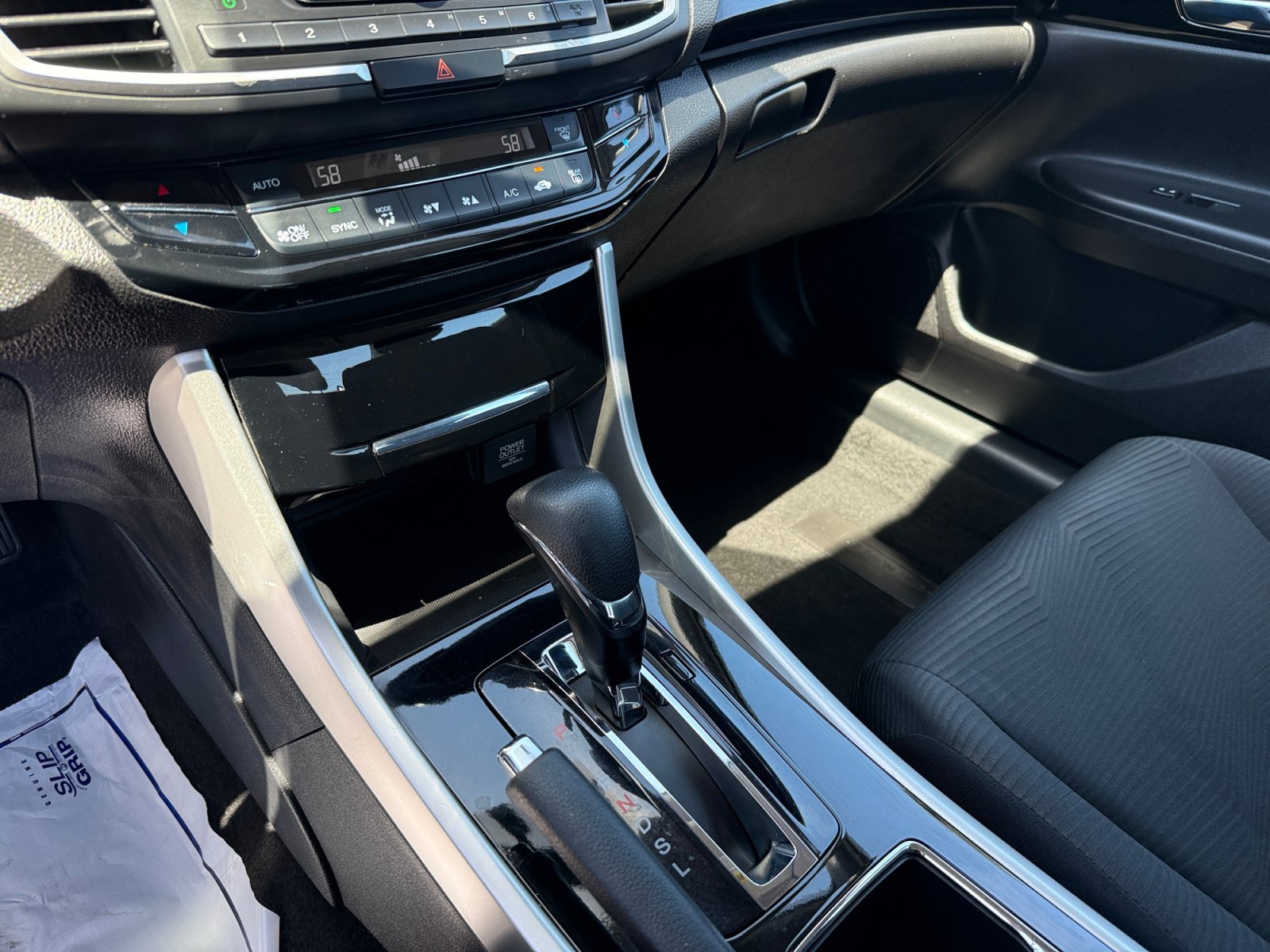 Used 2017 Silver Honda LX image 13