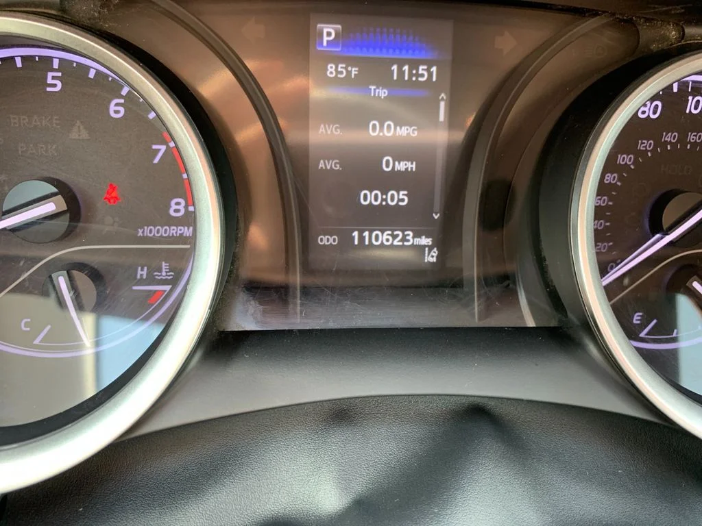 Used 2022 Silver Toyota LE image 29