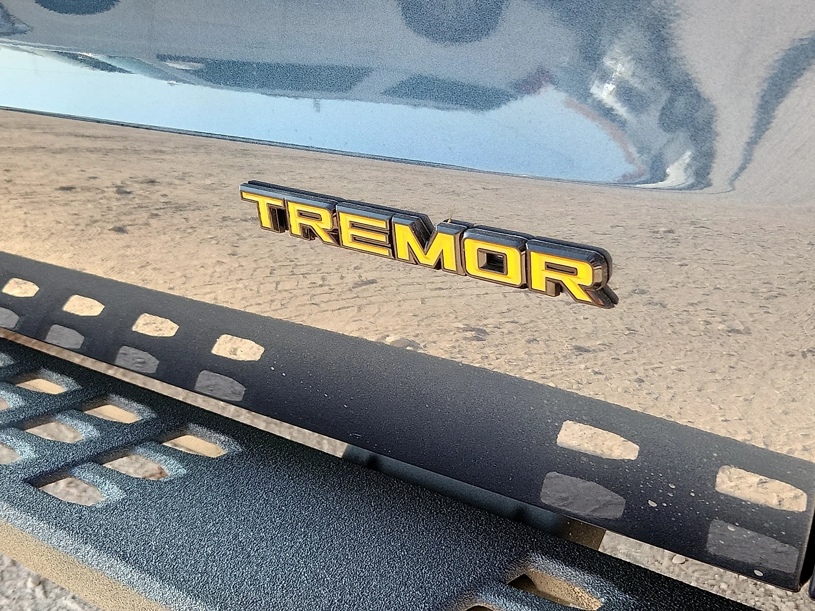 New 2027 Nocturnal Blue Metallic Ford Tremor image 10