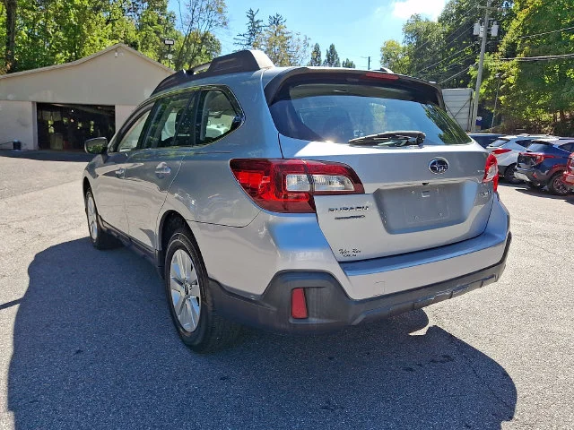 Used 2019 Silver Subaru 2.5i image 7