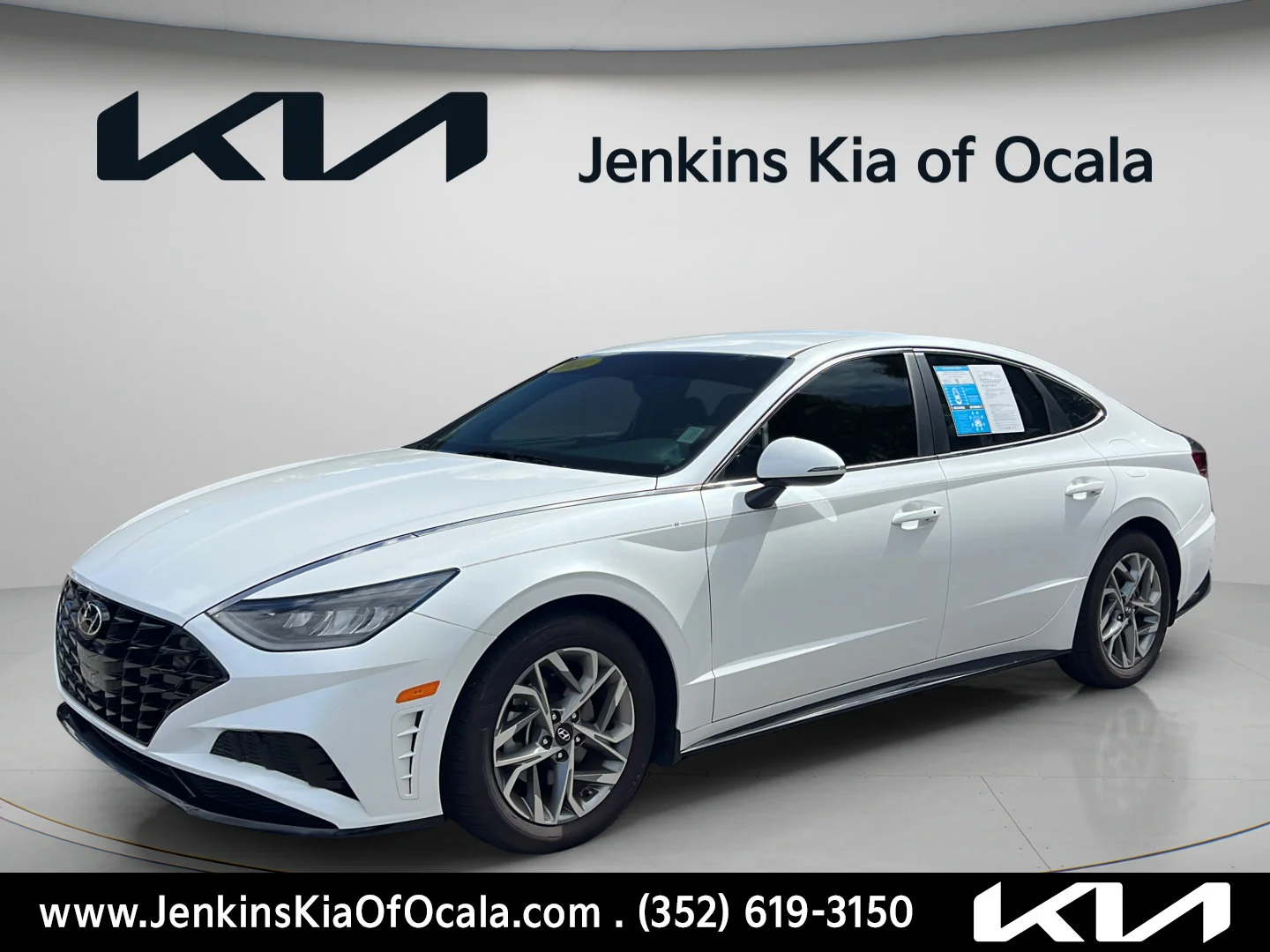 Used 2022 Quartz White Hyundai SEL image 7