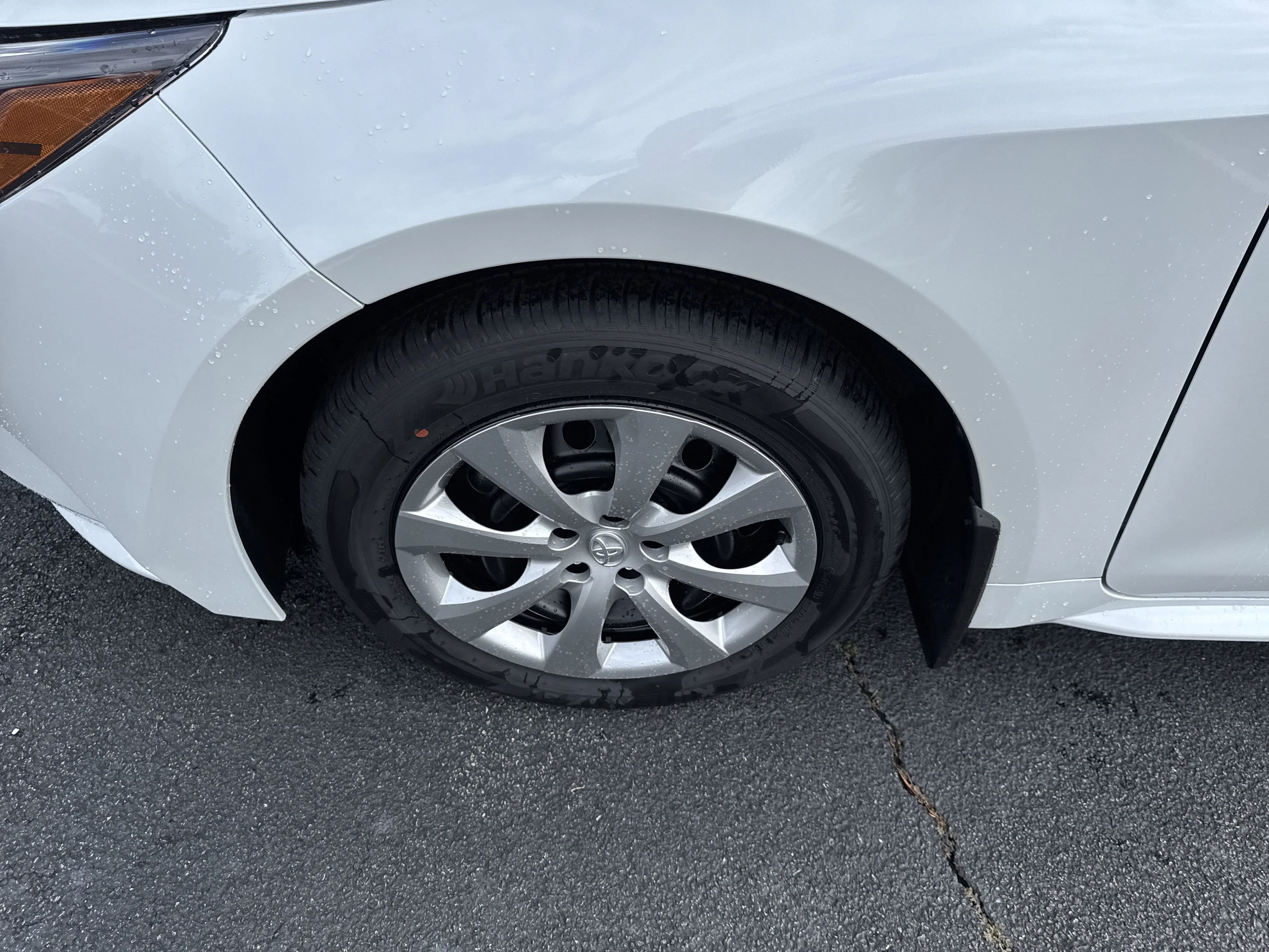 Used 2025  Toyota  image 9