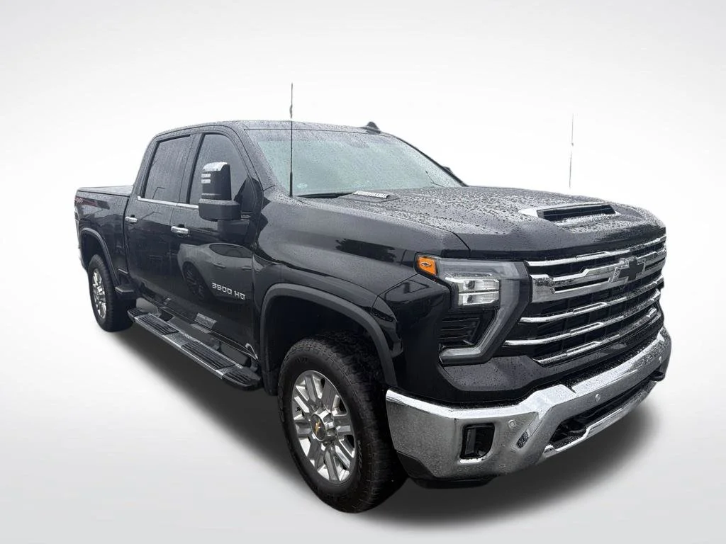 Used 2025 Black Chevrolet LTZ image 3