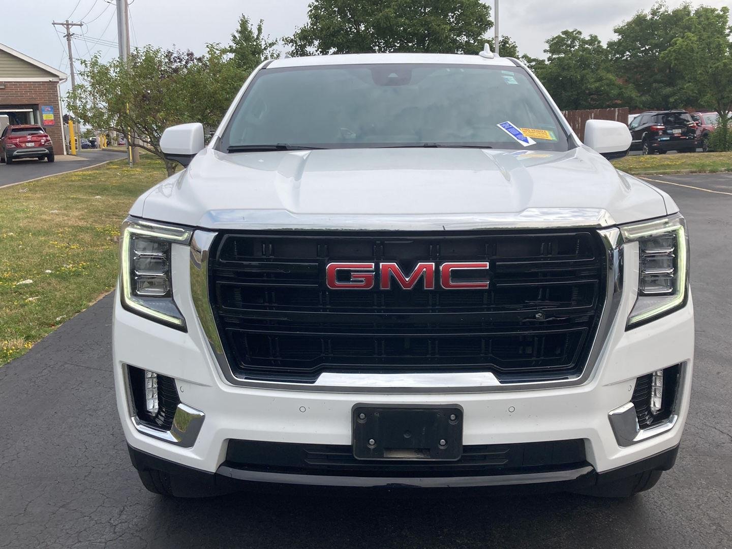 Used 2024 Summit White GMC SLE image 2