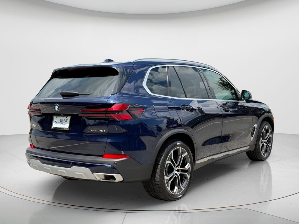 New 2026 Tanzanite Blue II Metallic BMW xDrive40i image 5