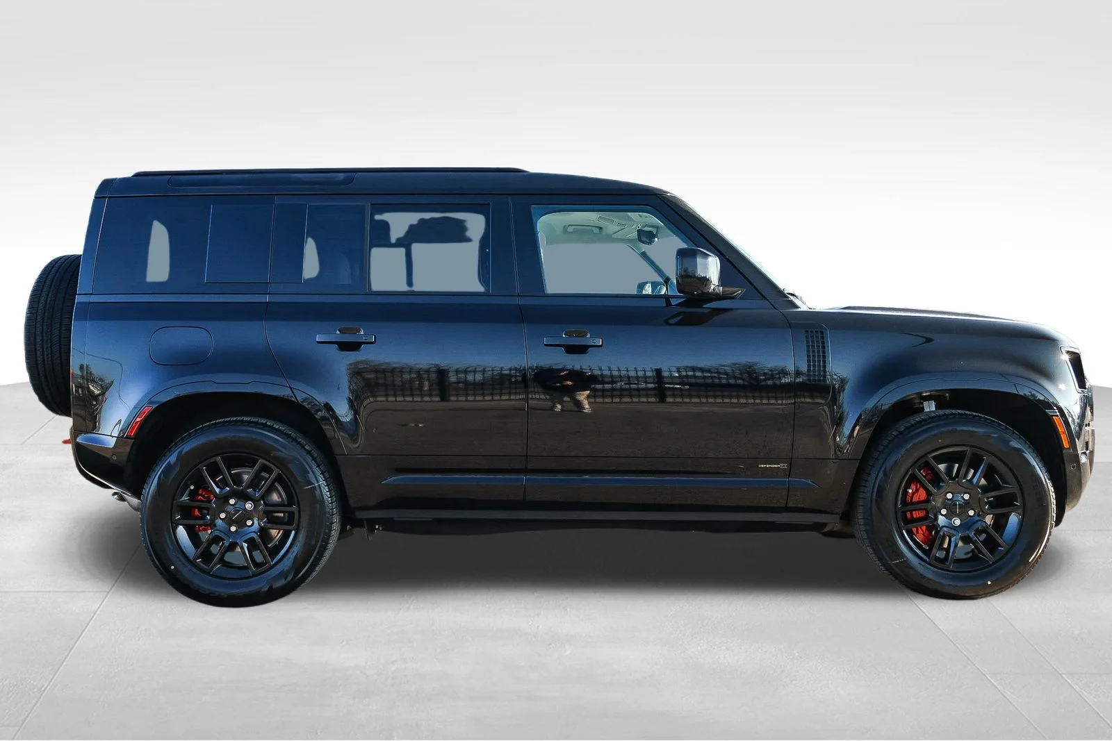 New 2026 Santorini Black Land Rover X image 4