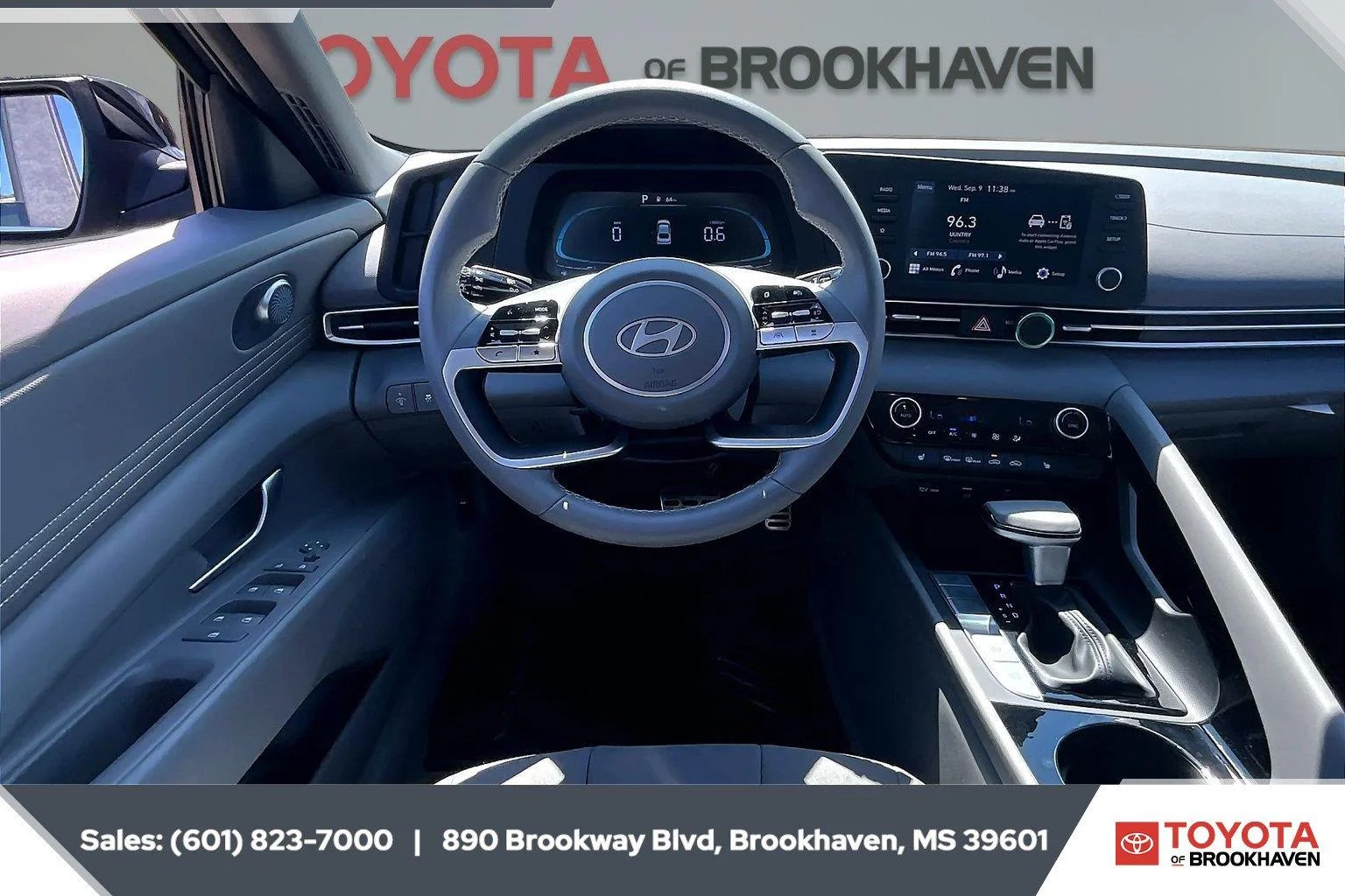 Used 2026 Amazon Gray Hyundai SEL Sport Premium image 5