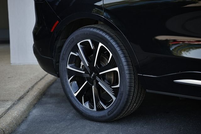 Used 2024 Black Metallic Lincoln Reserve image 6