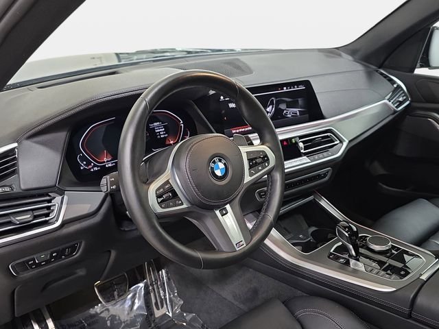 Certified Used 2022 Black Sapphire Metallic BMW xDrive40i image 16