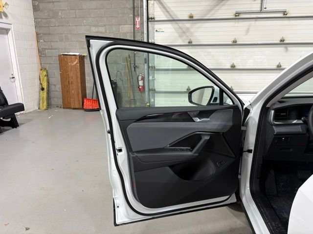 New 2026 White/off-white Volkswagen 2.0T SE image 10