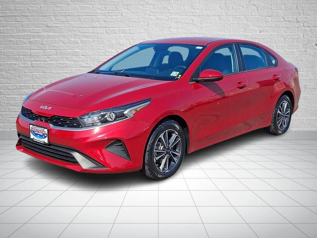 Used 2024 Currant Red Kia LXS image 1