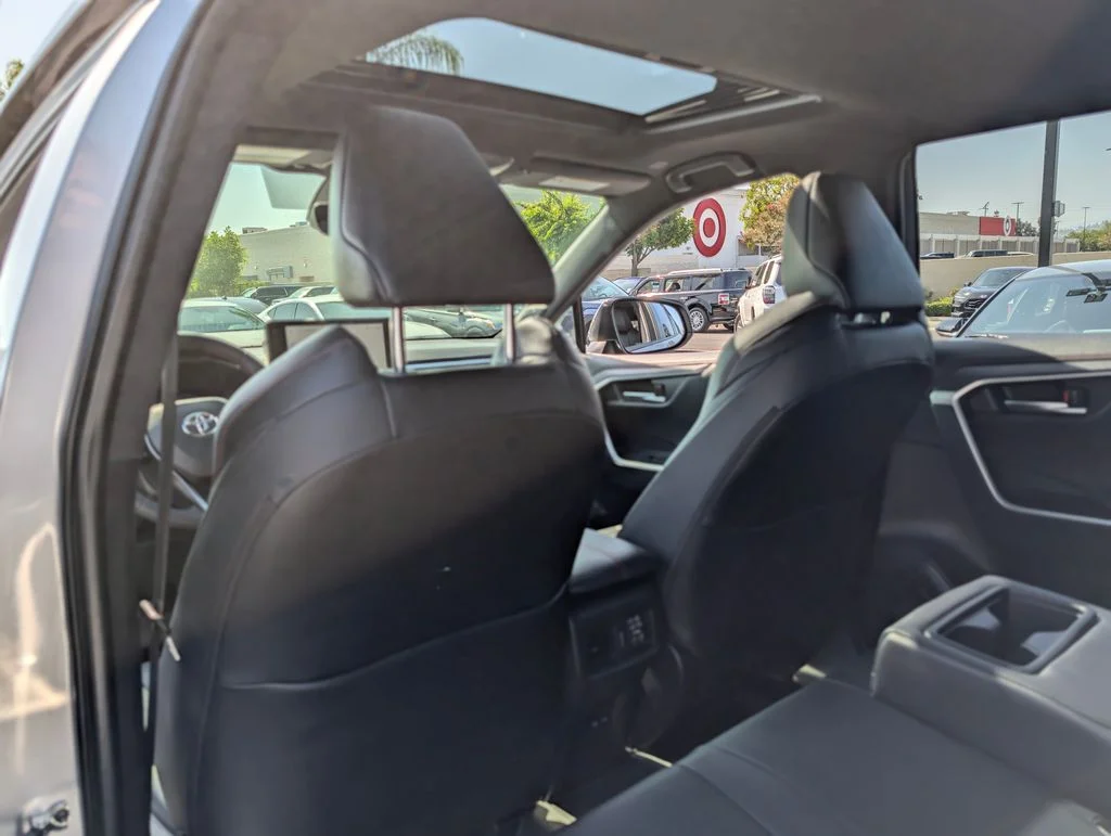 2024 Toyota RAV4 XSE - Photo 18