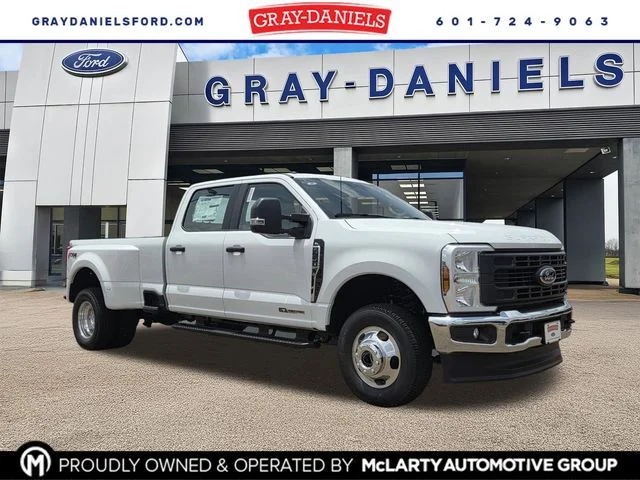 2026 Ford F-350 XL 4x4 Crew Cab 8' Box DRW's photo