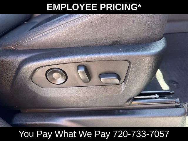 Used 2021 Gray Chevrolet Z71 image 27