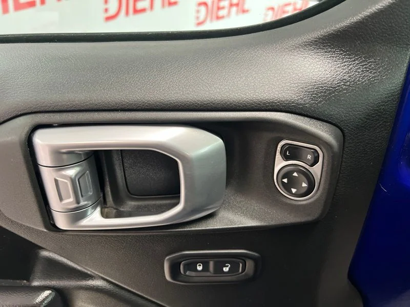 Used 2019 Blue Jeep Unlimited Sport S image 19