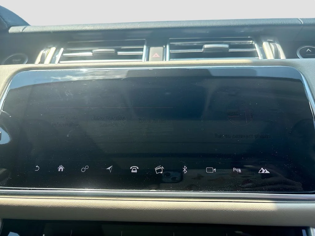 Used 2020 Fuji White Land Rover HSE image 37