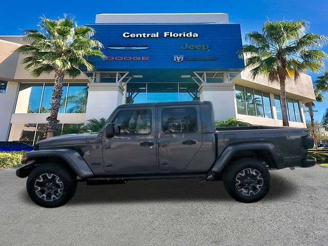 New 2026 Granite Crystal Metallic Clear-Coat Exterior Paint Jeep Sahara image 8