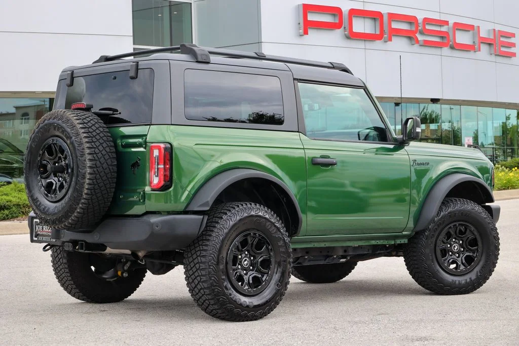 Used 2022 Green Ford Wildtrak image 19