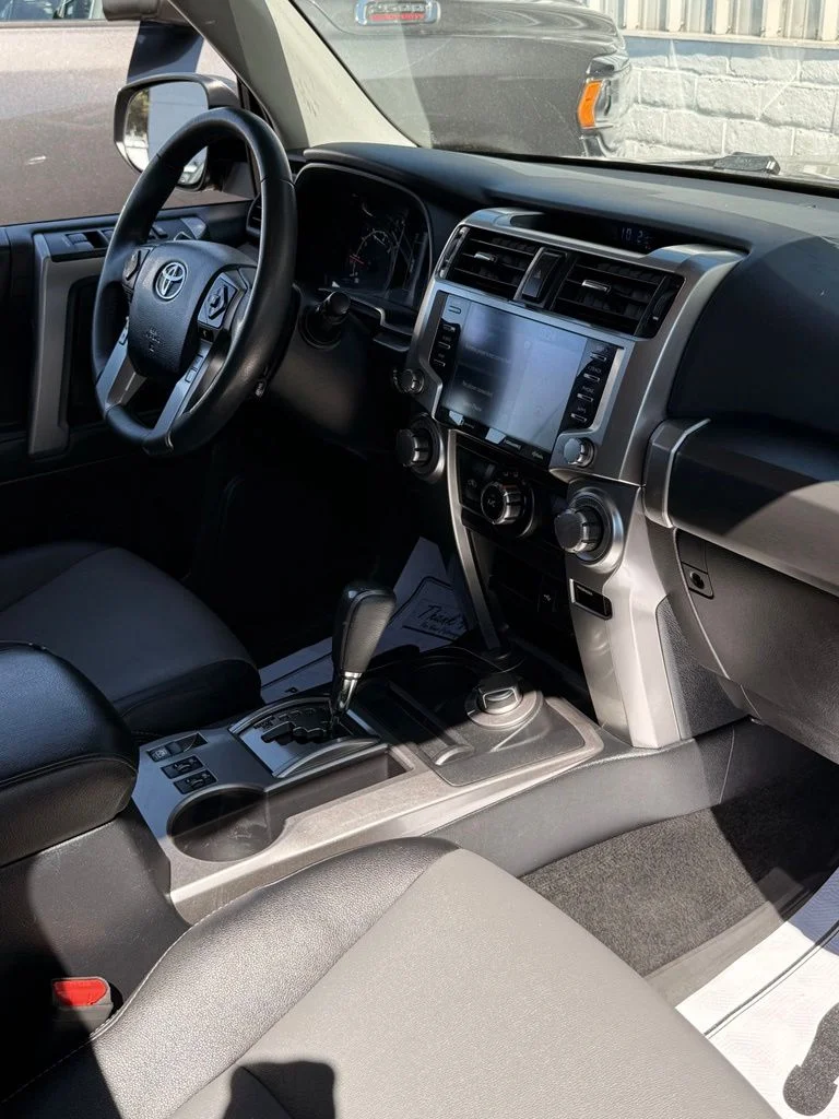 Used 2022 Magnetic Gray Metallic Toyota SR5 Premium image 17
