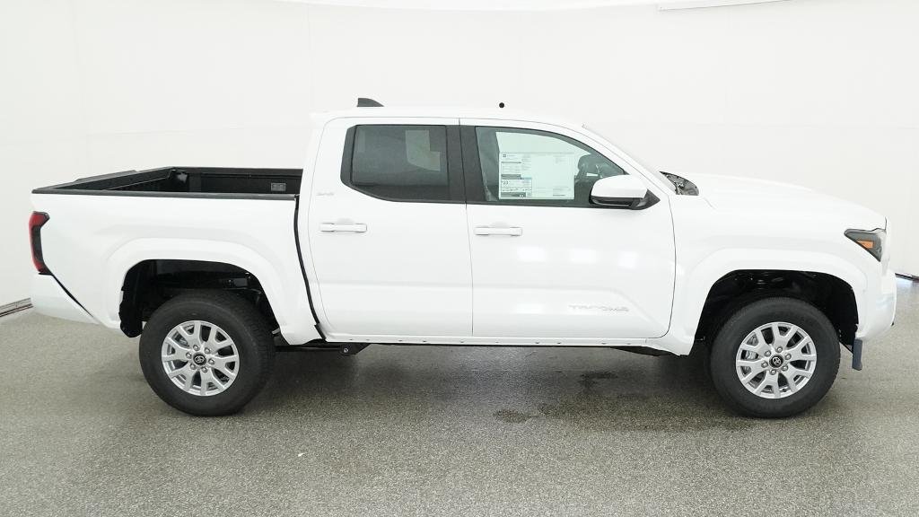 New 2026 Ice Cap Toyota SR5 image 14