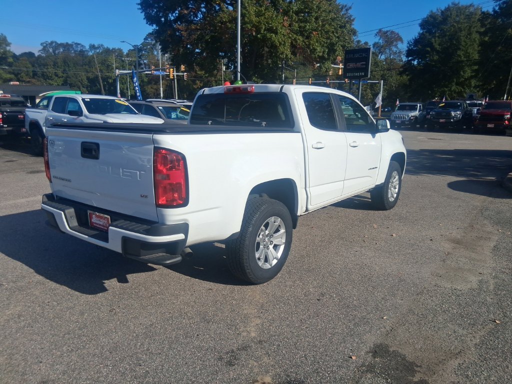Used 2022 White Chevrolet LT image 5