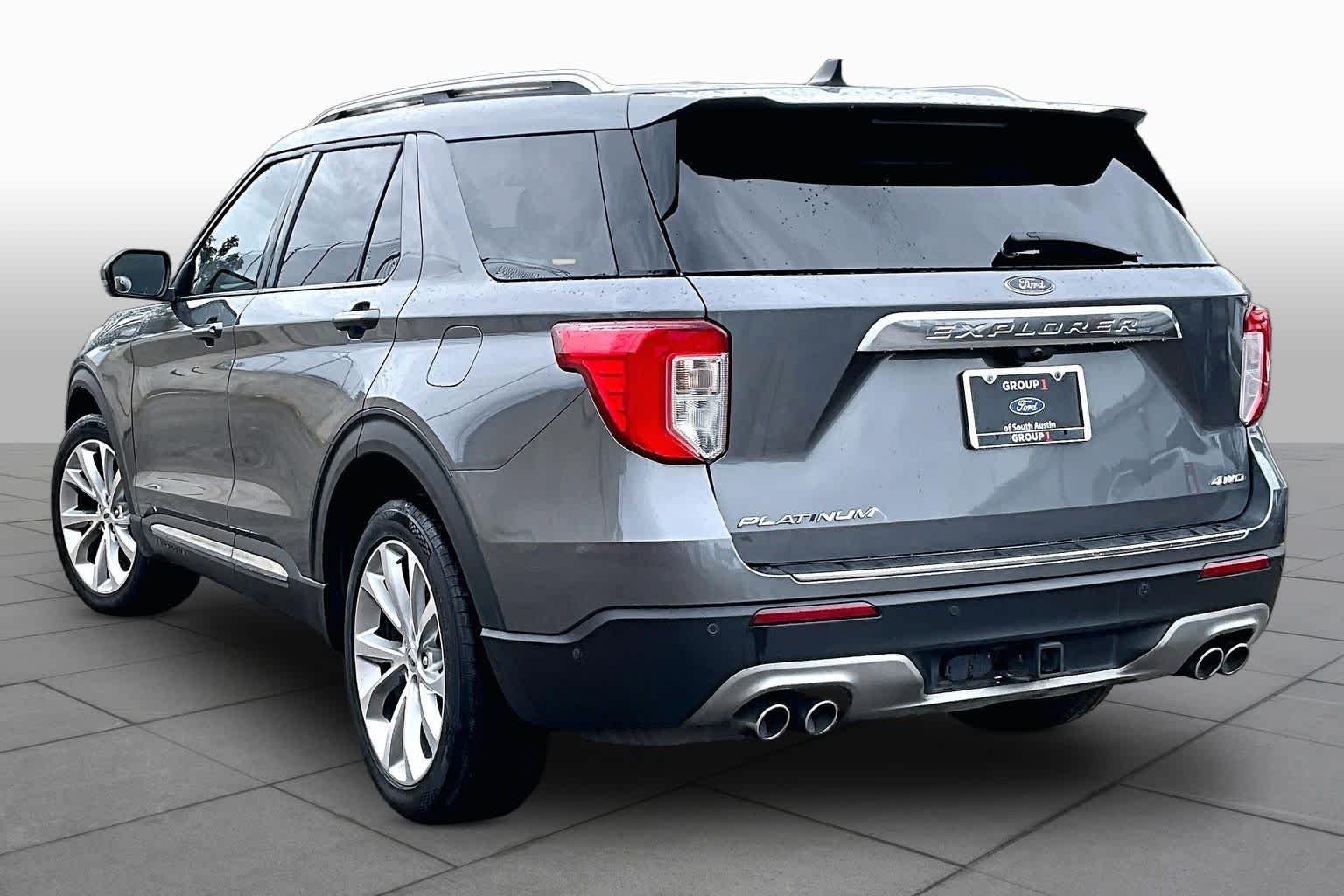 Used 2021 Carbonized Gray Metallic Ford Platinum image 12