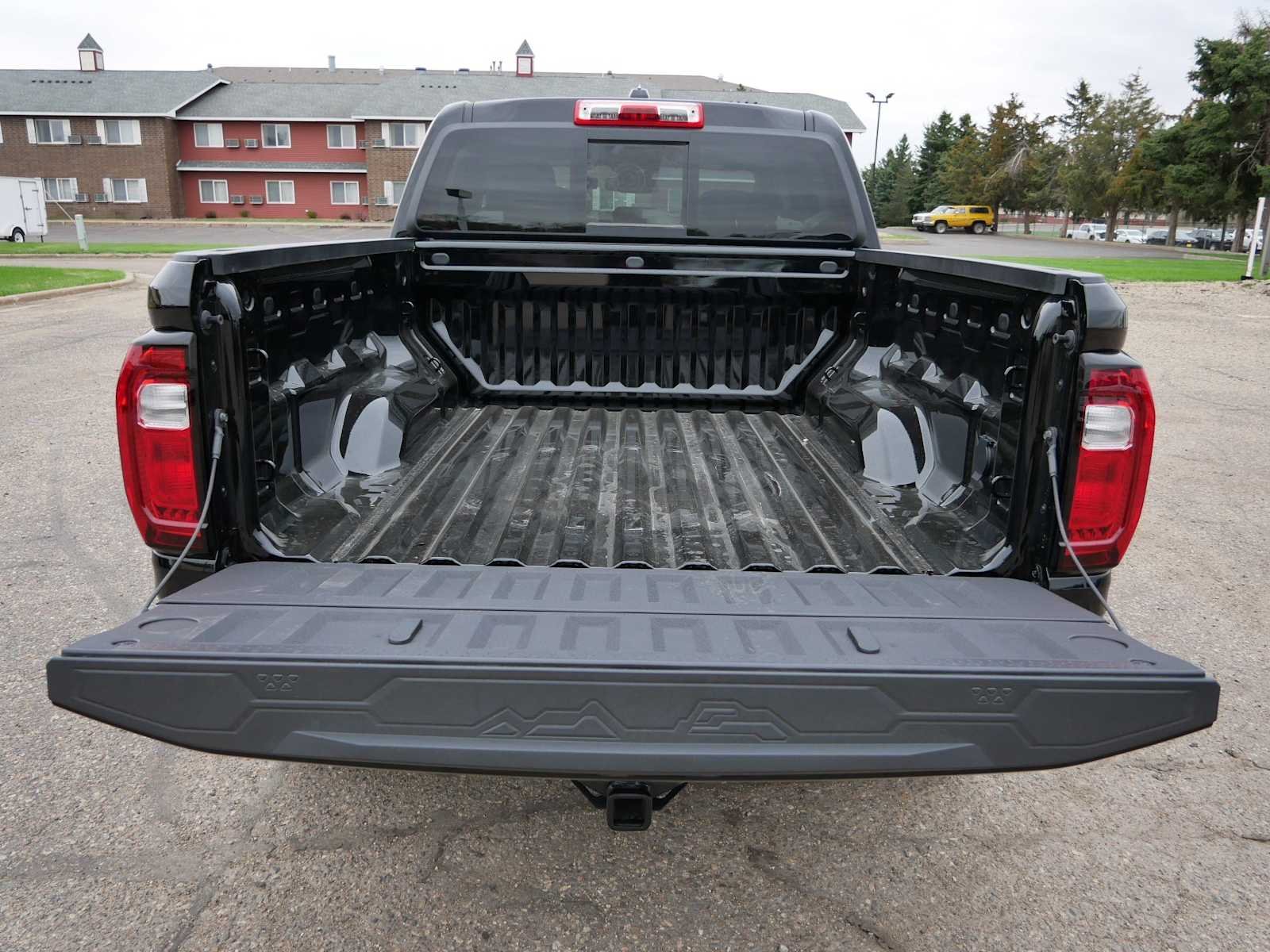 2026 GMC Canyon AT4 - Photo 10