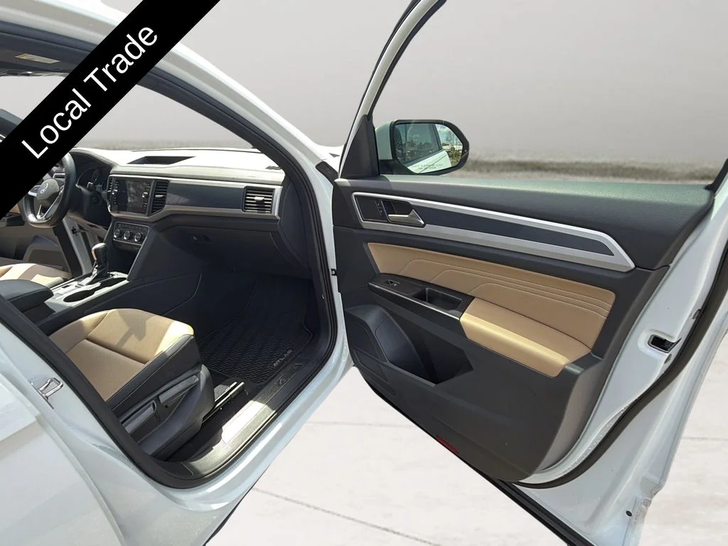 Used 2021 Pure White Volkswagen 3.6L V6 SE w/Technology R-Line image 10