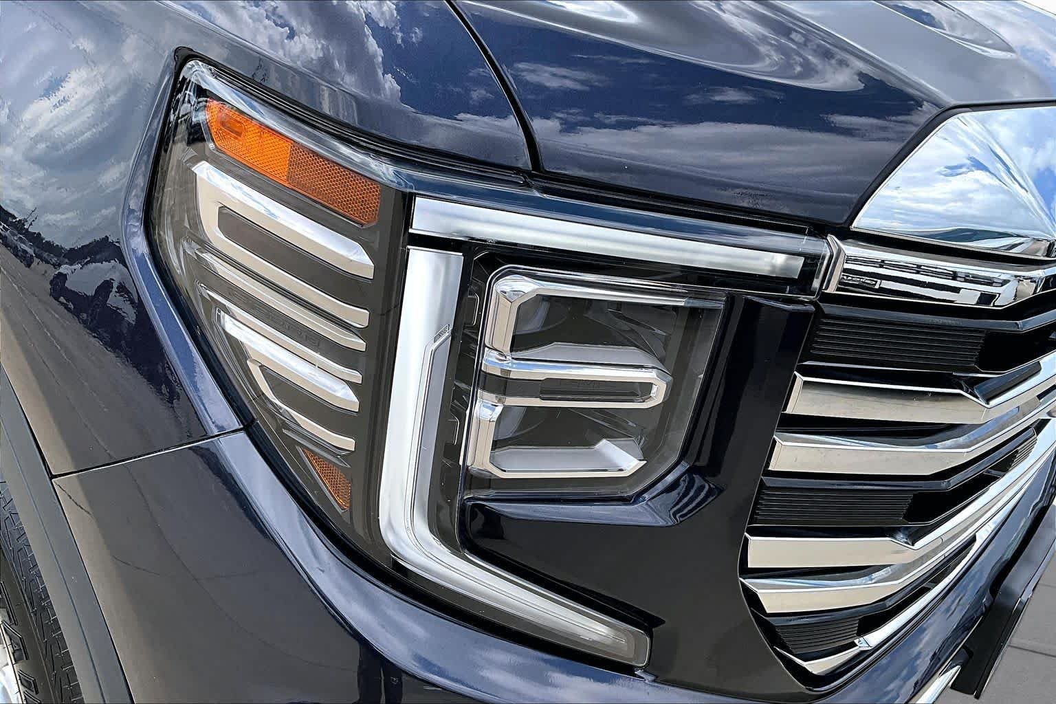 Used 2026 Titanium Rush Metallic GMC SLT image 28