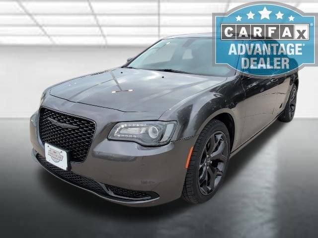 2023 Chrysler 300 Touring - Photo 25