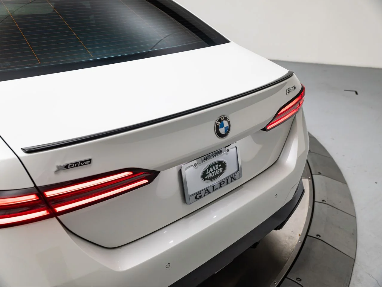Used 2024 Mineral White Metallic BMW xDrive image 34