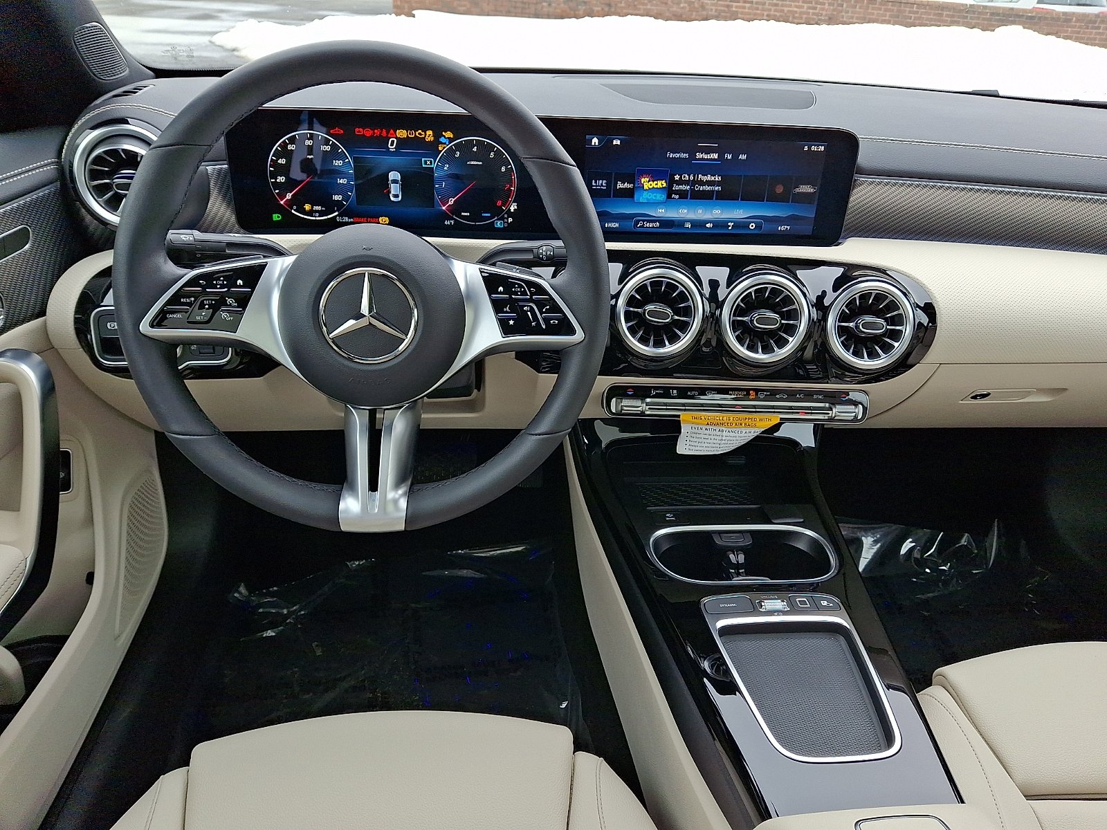 Certified Used 2025 Polar White - 149 Mercedes-Benz 4MATIC® image 11