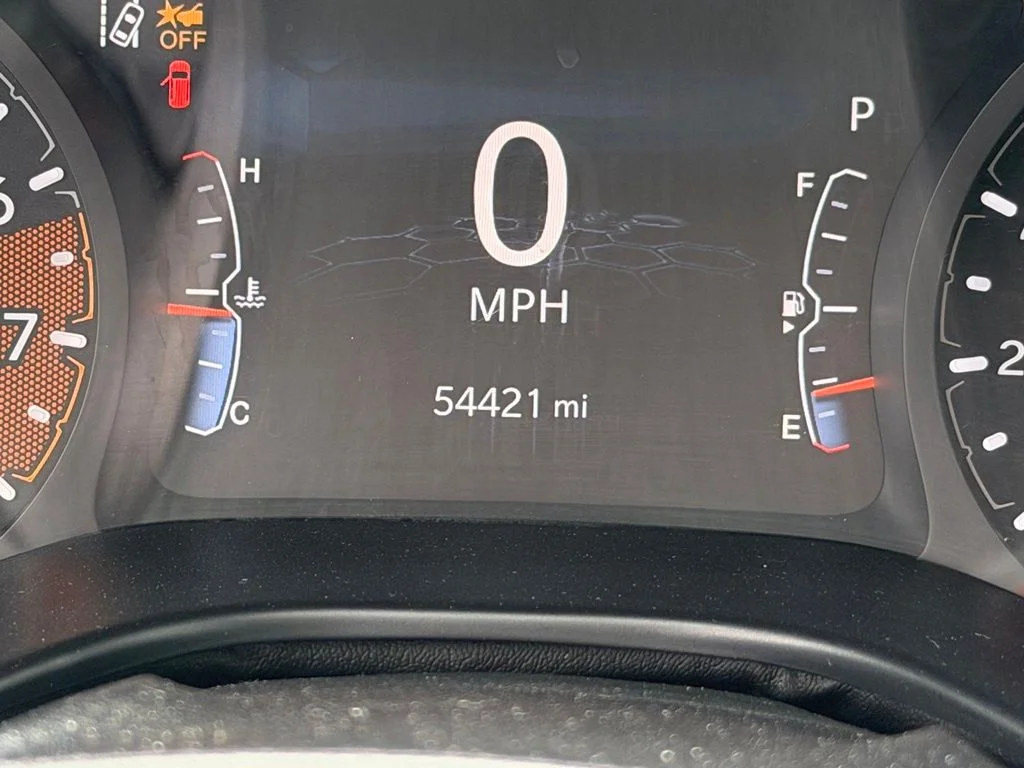 Used 2024 White Jeep Latitude image 34