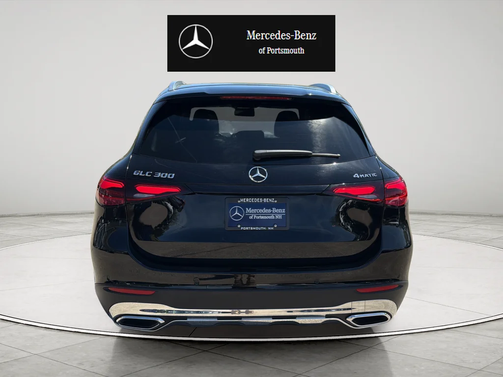 Used 2026 Black Mercedes-Benz GLC 300 image 4