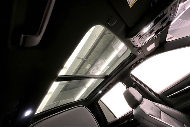 2021 GMC Yukon Denali - Photo 19