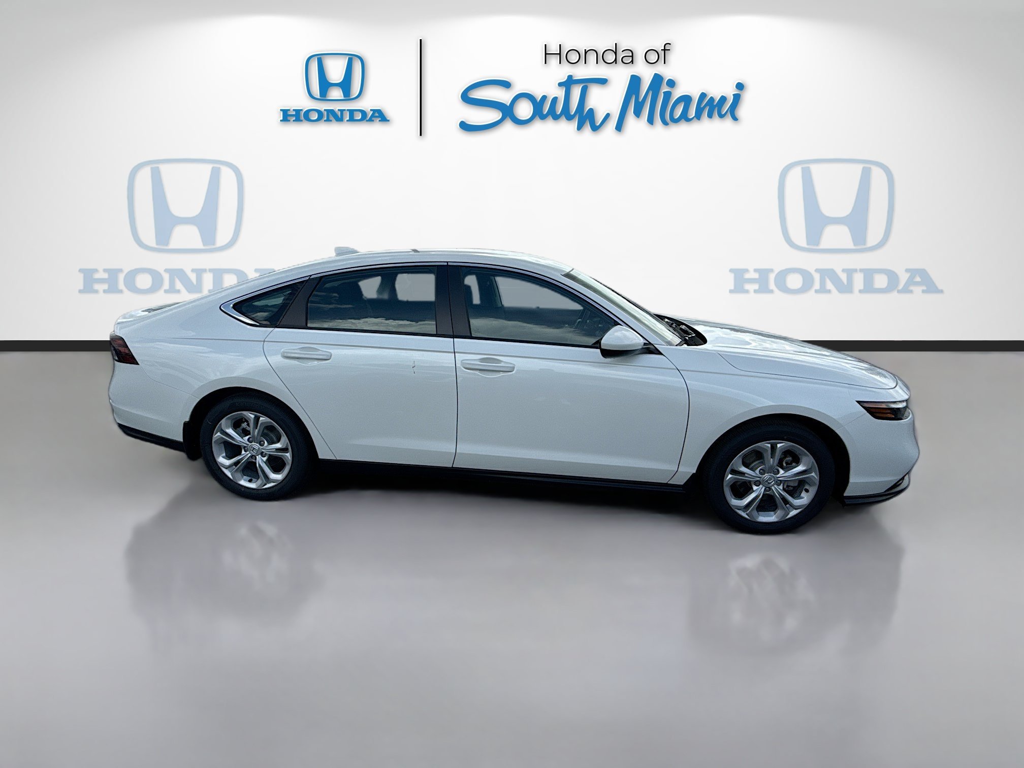 New 2026 Platinum White Pearl Honda LX image 8