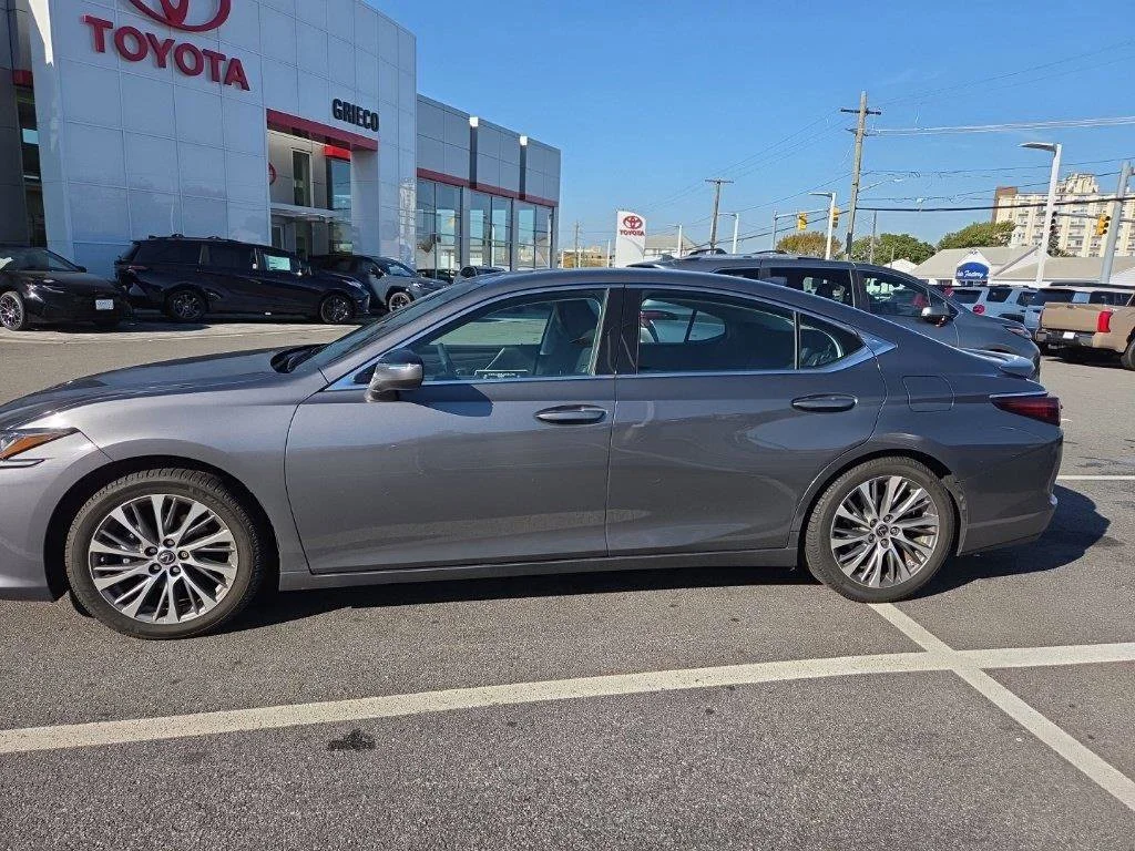 Used 2021 Gray Lexus 350 image 3
