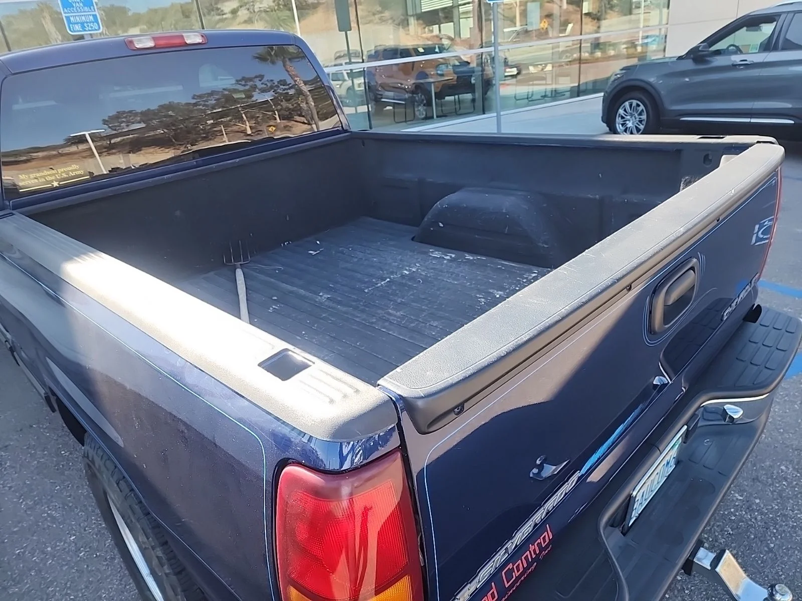 Used 2001 Blue Chevrolet LS image 10