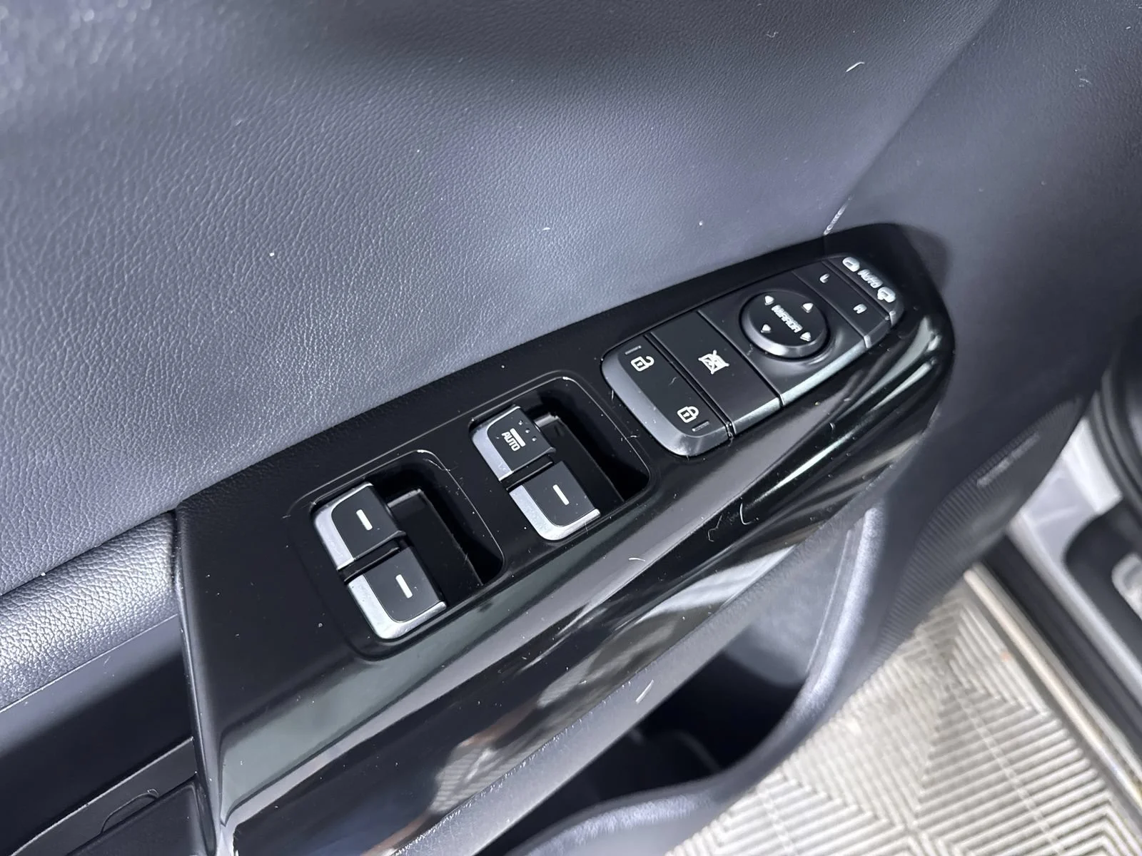 Used 2020 Steel Gray Kia SX Turbo image 14