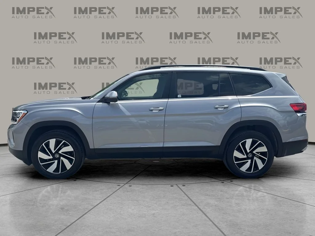 Used 2026 Silver Volkswagen 2.0T SE w/Technology image 2