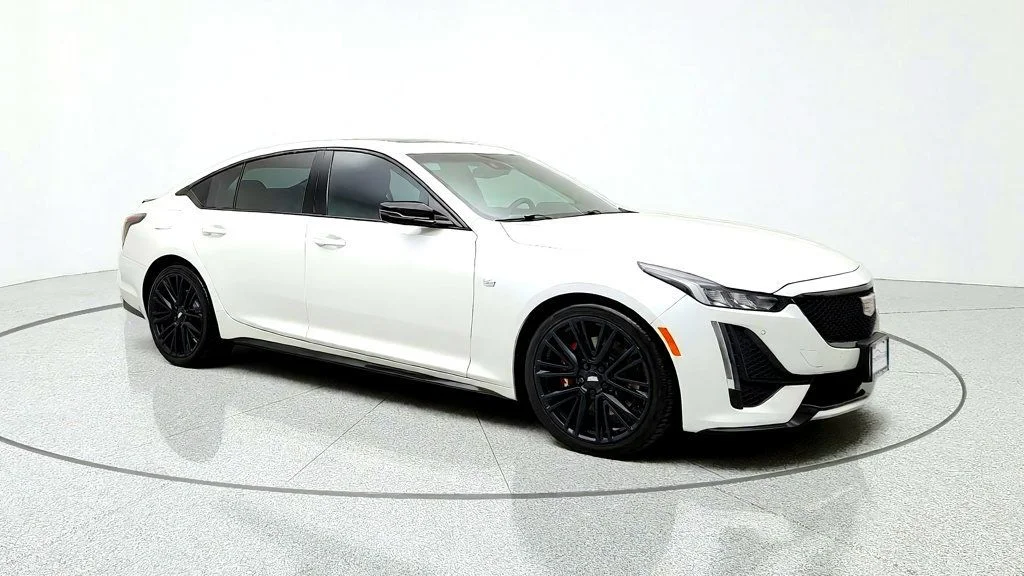Used 2023 Crystal White Tricoat Cadillac 4dr Sedan Sport image 3